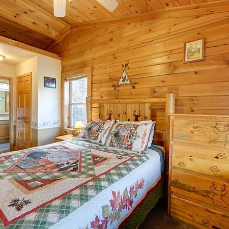 Cozy Deer Glen Cabin With Private Hot Tub And Porch! Bryson City Exteriör bild