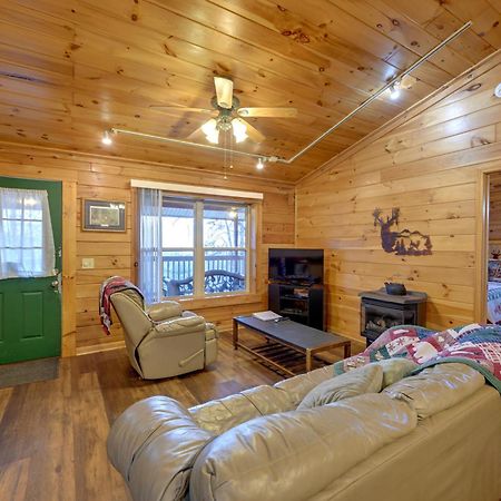 Cozy Deer Glen Cabin With Private Hot Tub And Porch! Bryson City Exteriör bild