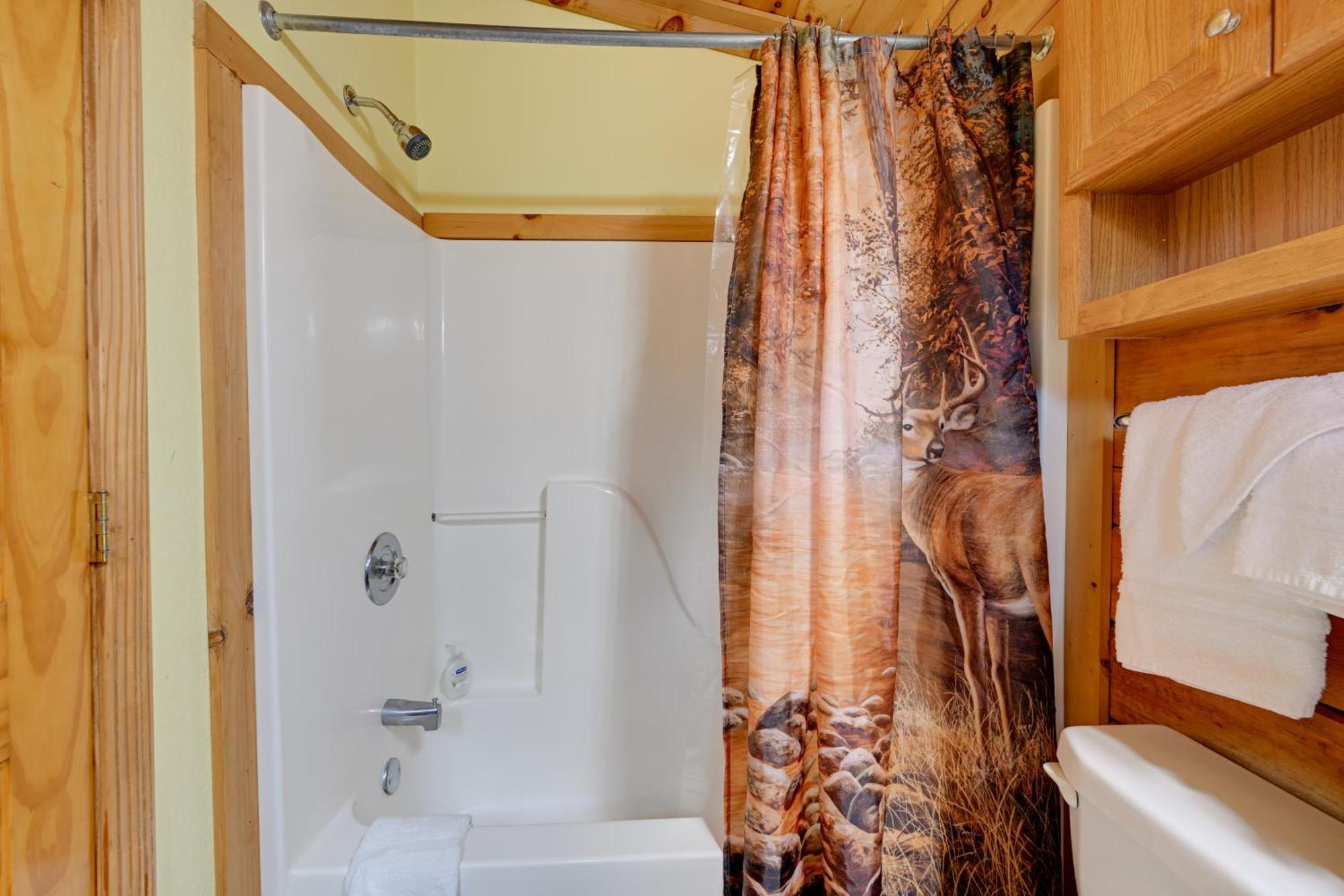 Cozy Deer Glen Cabin With Private Hot Tub And Porch! Bryson City Exteriör bild