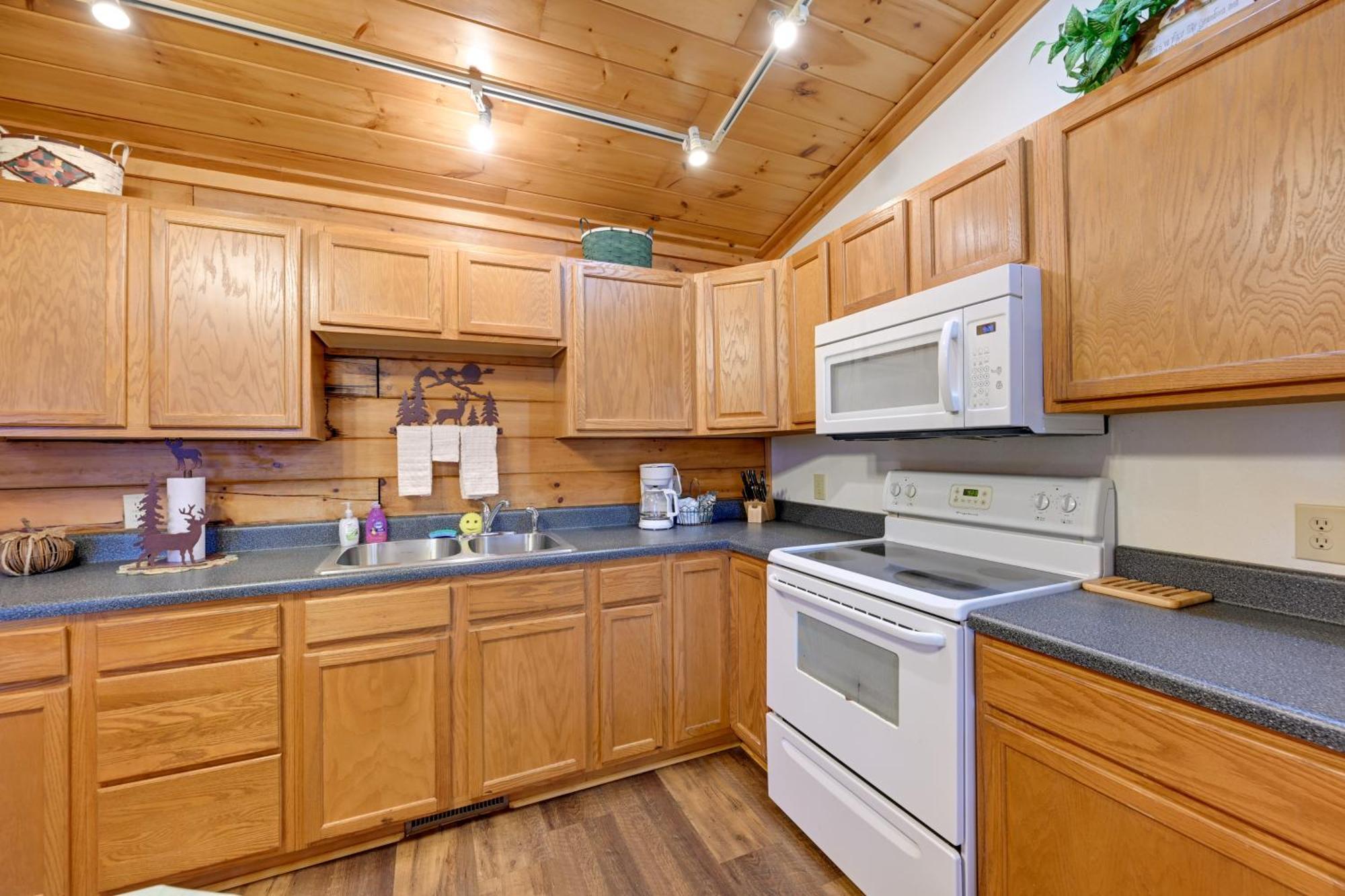 Cozy Deer Glen Cabin With Private Hot Tub And Porch! Bryson City Exteriör bild