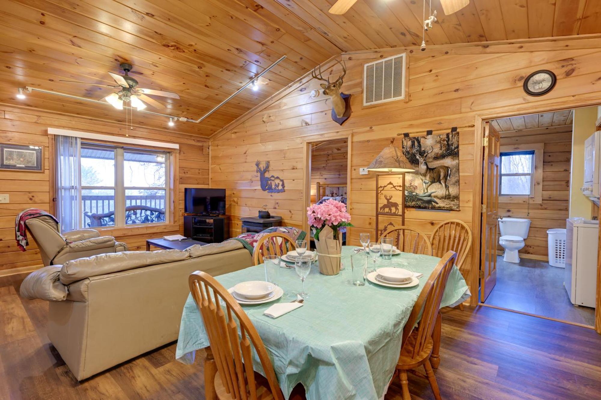 Cozy Deer Glen Cabin With Private Hot Tub And Porch! Bryson City Exteriör bild