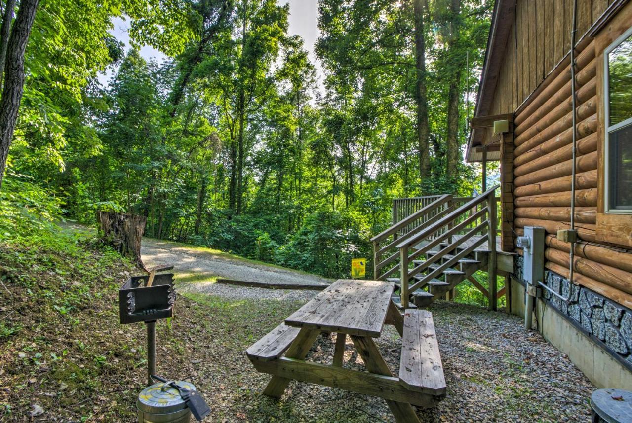 Cozy Deer Glen Cabin With Private Hot Tub And Porch! Bryson City Exteriör bild